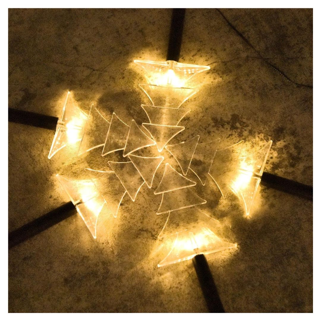 Kit Navideño Solar: 5 Pinos Luminosos para un Jardín Mágico 🎅✨